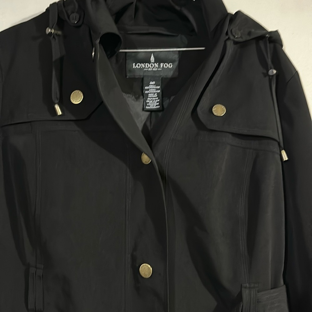 London Fog rain dress jacket size medium.